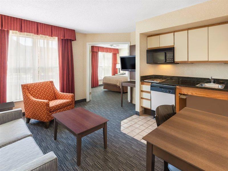 Affordable Suites Of America Detroit-Warren Eksteriør bilde