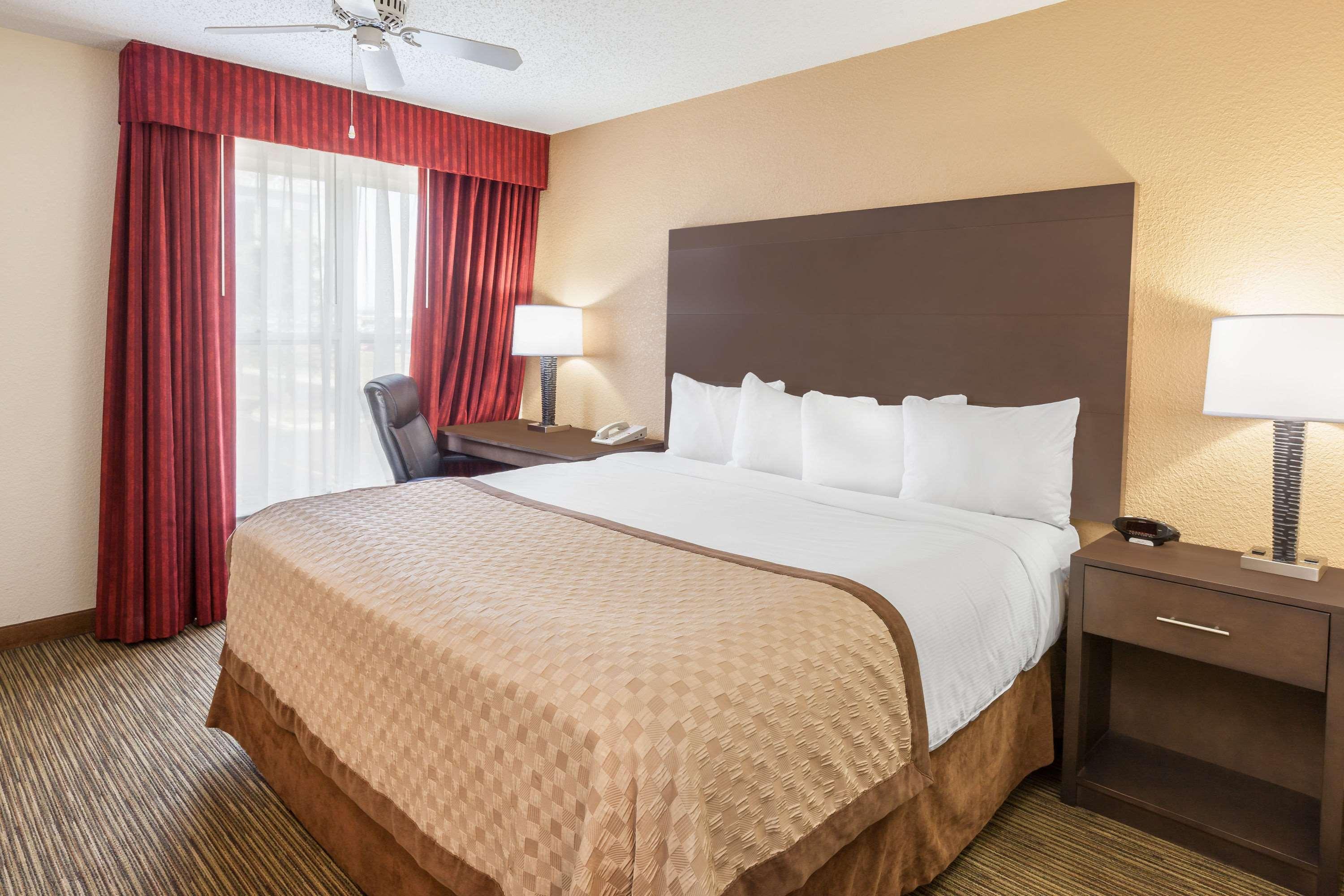 Affordable Suites Of America Detroit-Warren Eksteriør bilde