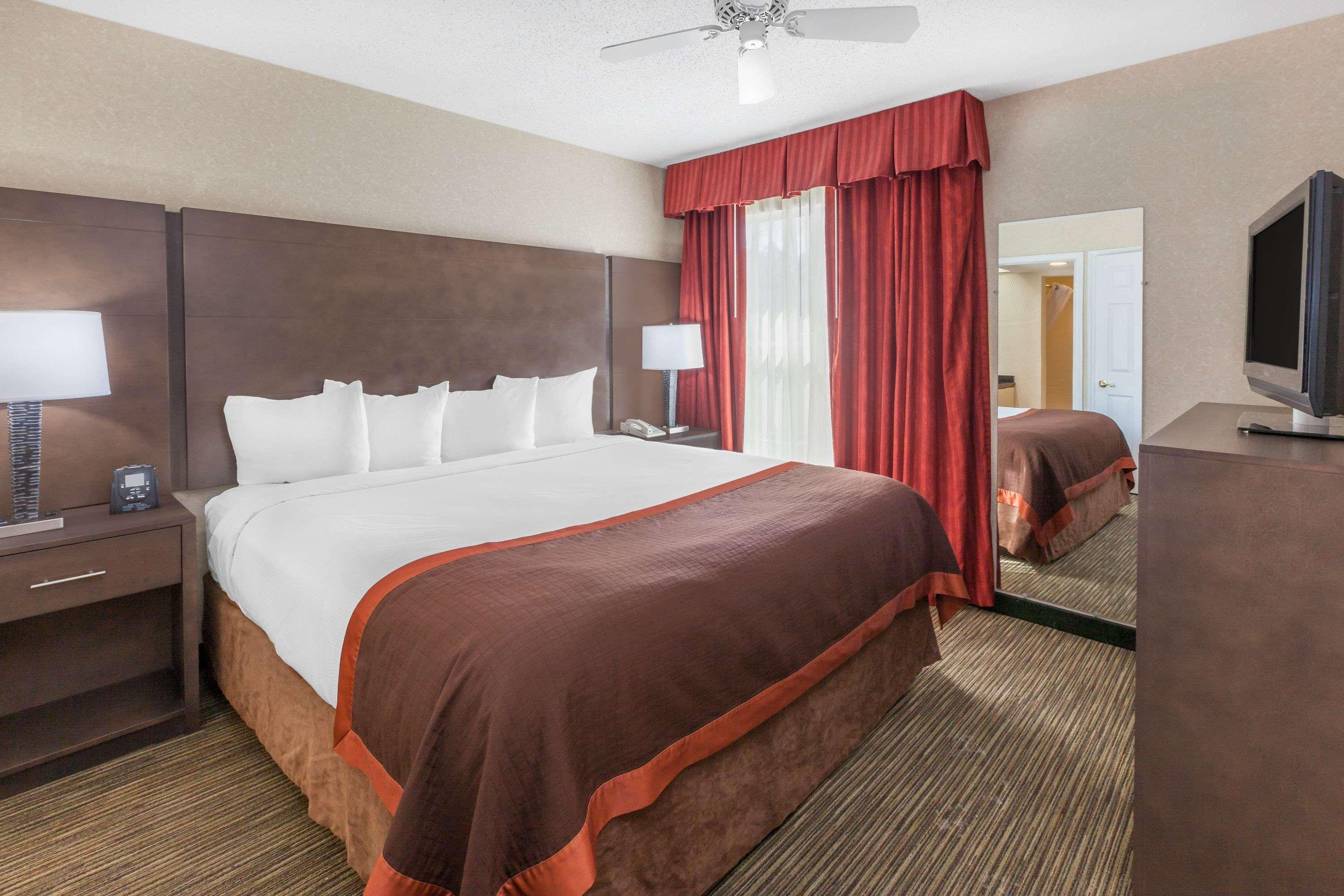 Affordable Suites Of America Detroit-Warren Eksteriør bilde