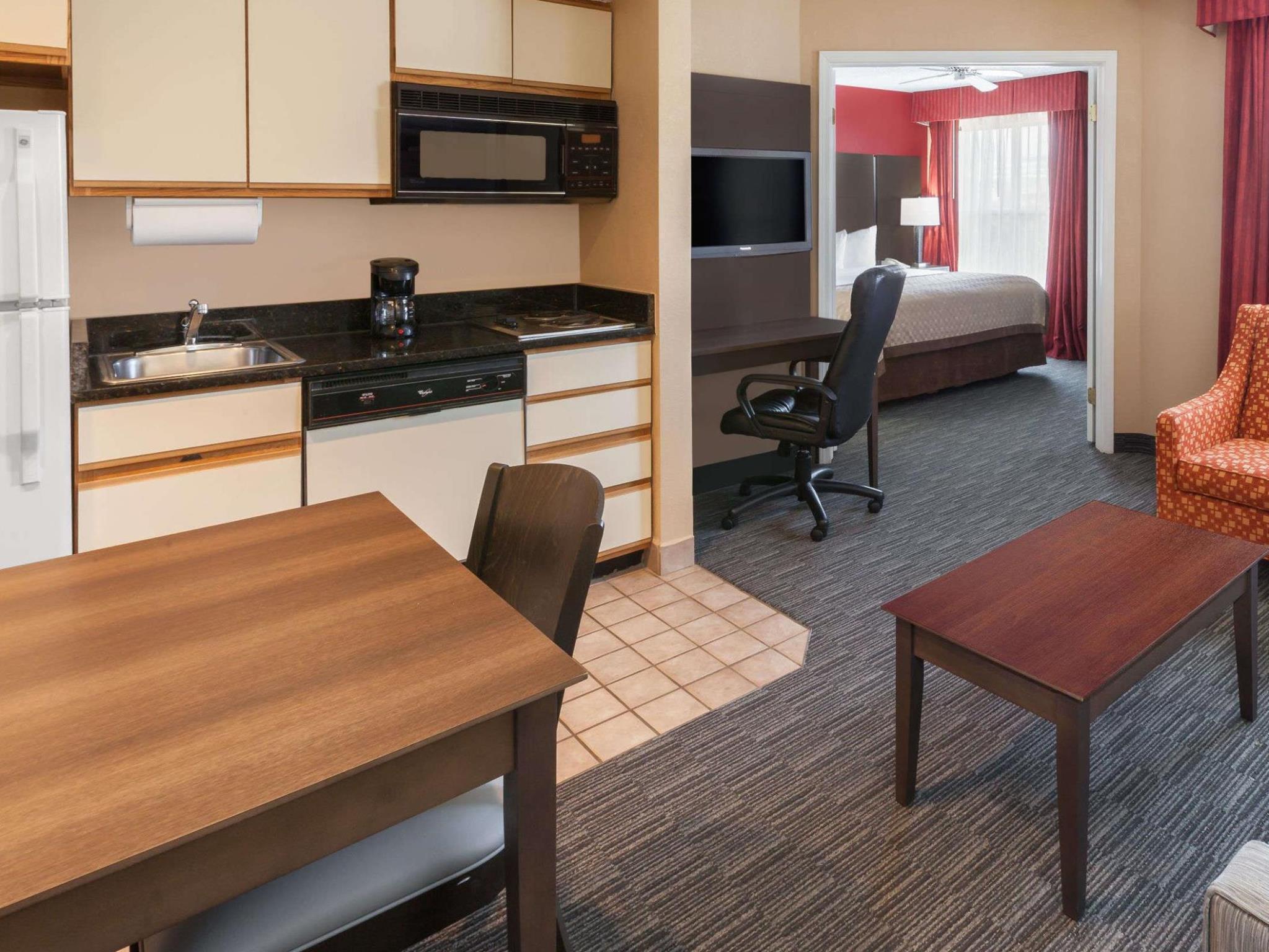 Affordable Suites Of America Detroit-Warren Eksteriør bilde